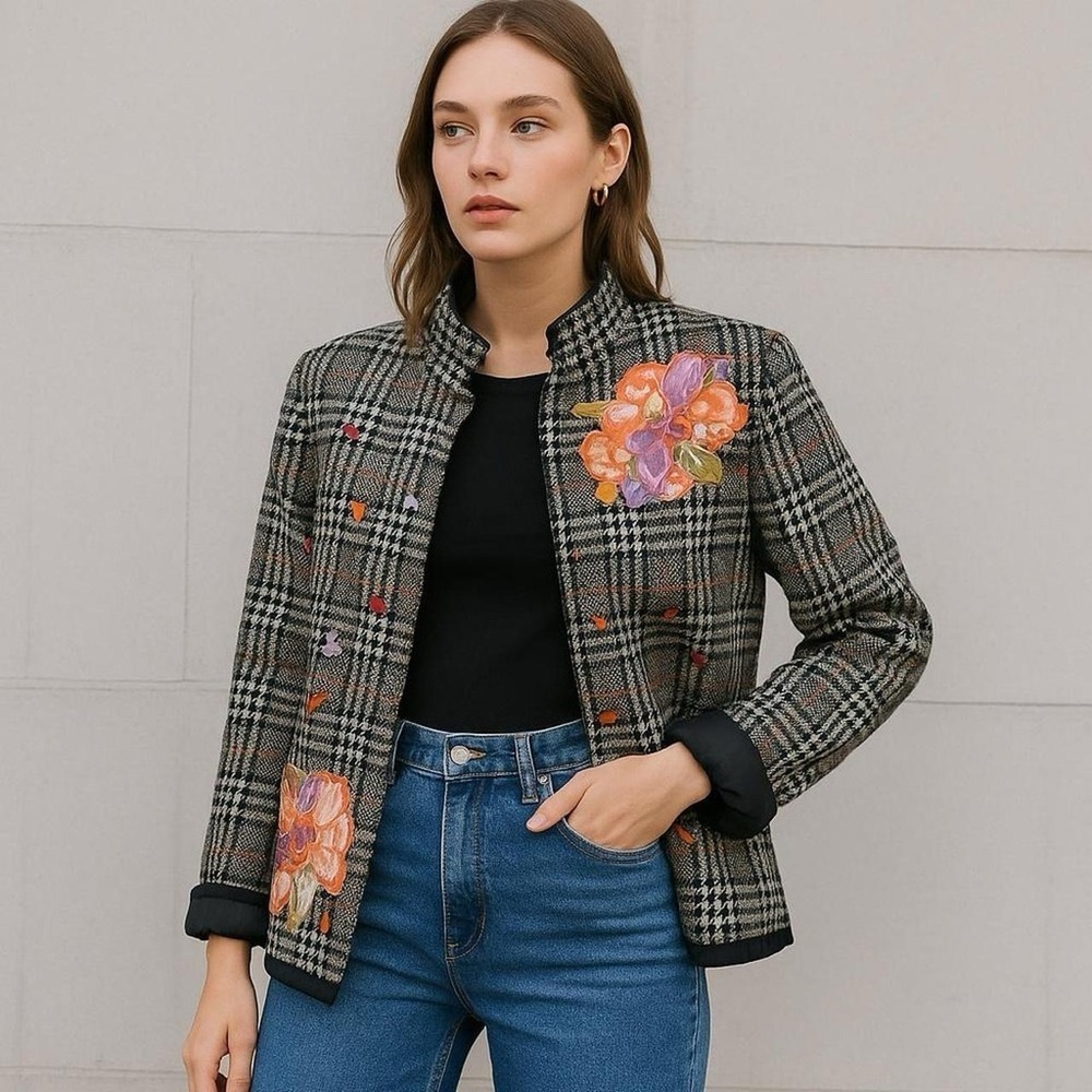 Vintage 90s Plaid Blazer w/ Floral Appliqué 💫 Alex KIN